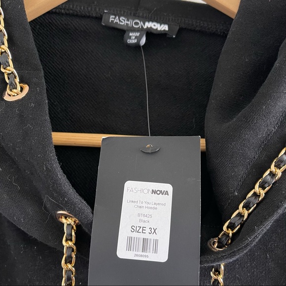 Black cropped hoodie with gold chain drawstring pulls - Picture 3 of 11